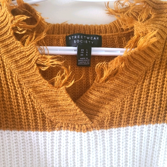 Chic sweater - Picture 2 of 2